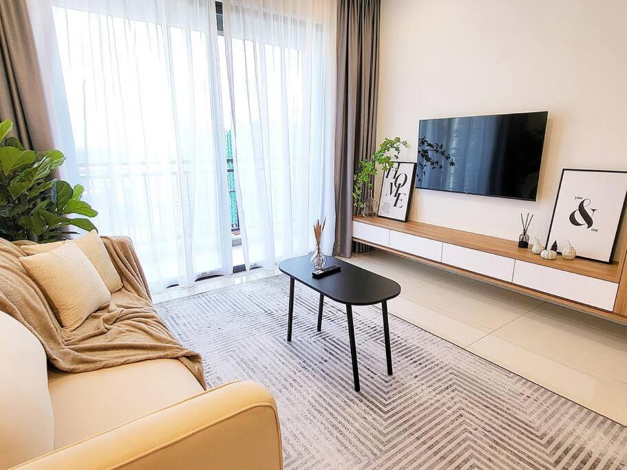 Panoramic Skyline View - 3 Bedrooms 6 Pax - Free Parking