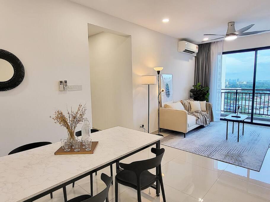 Panoramic Skyline View - 3 Bedrooms 6 Pax - Free Parking
