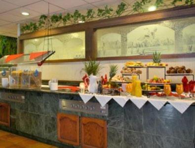 Merced Vacations - Merced Inn  Suites - Property Image 5