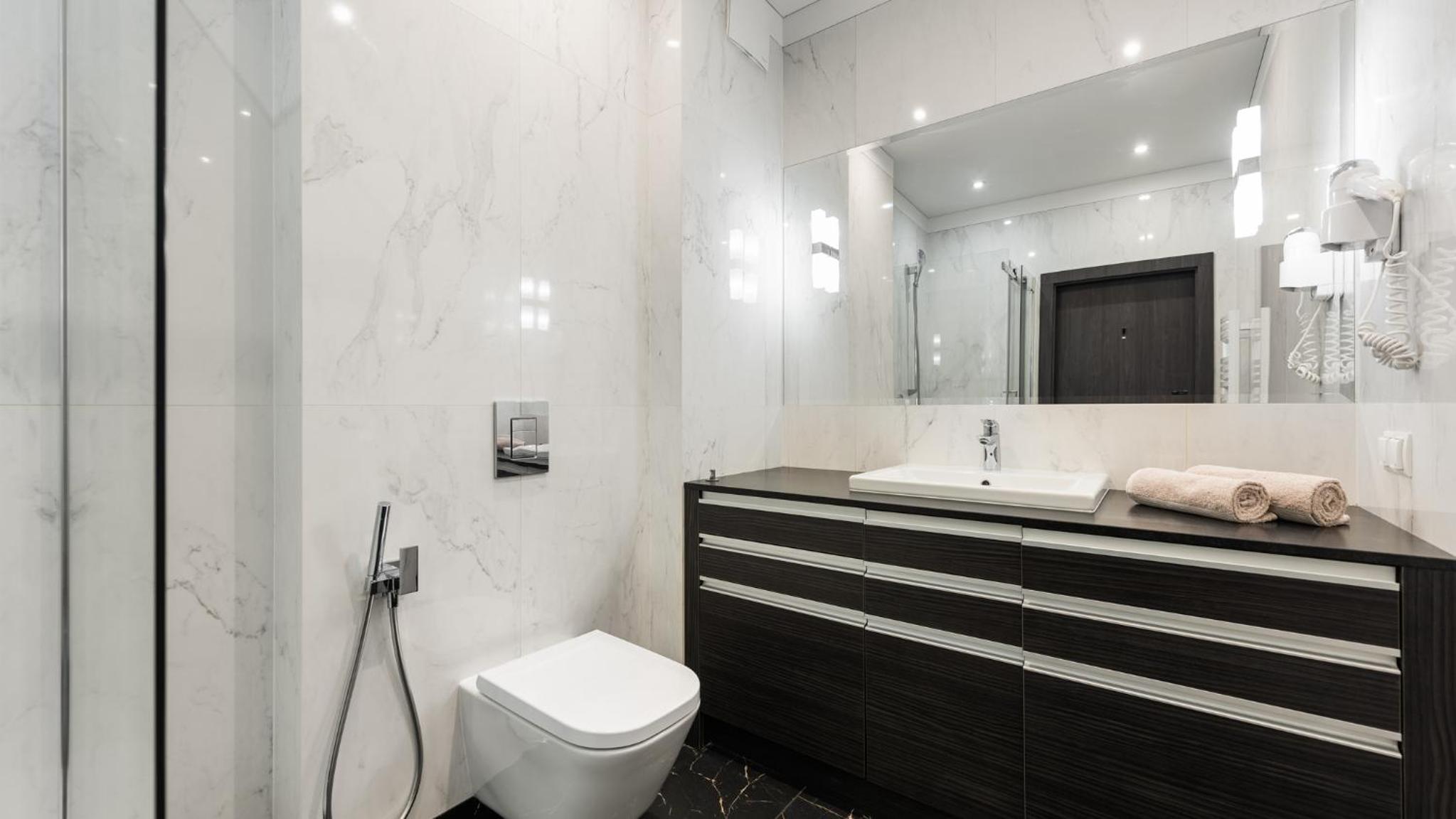 Flatbook - City Center Apartments Brabank with Parking