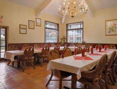 Merced Vacations - Merced Inn  Suites - Property Image 2