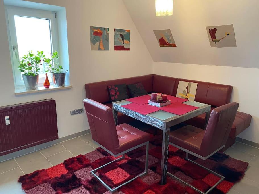 Ferienwohnung in historischer Villa mit Gartennutzung