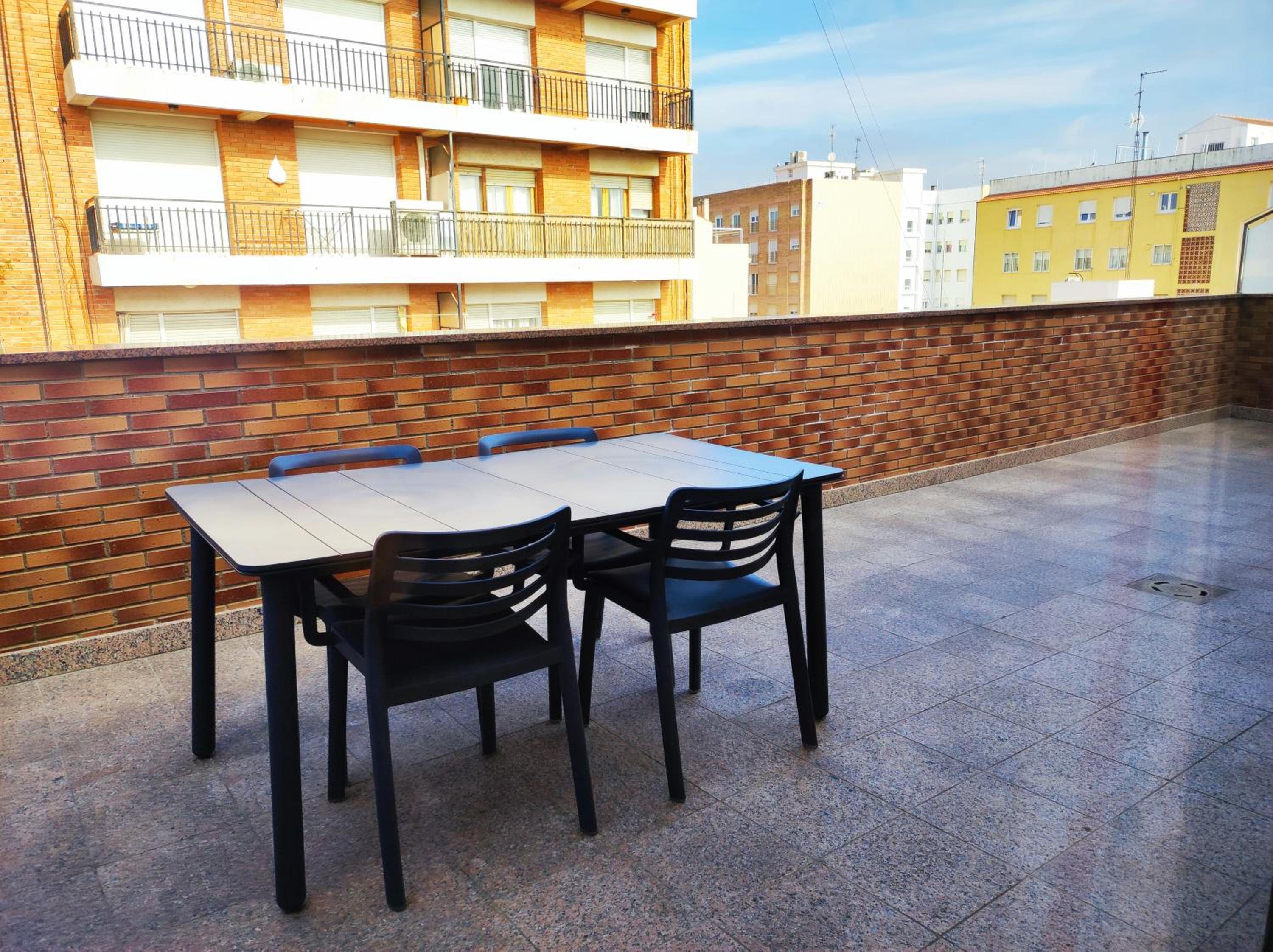 Ancla Spaces nuevo apt cerca del mar, sin vistas view 3