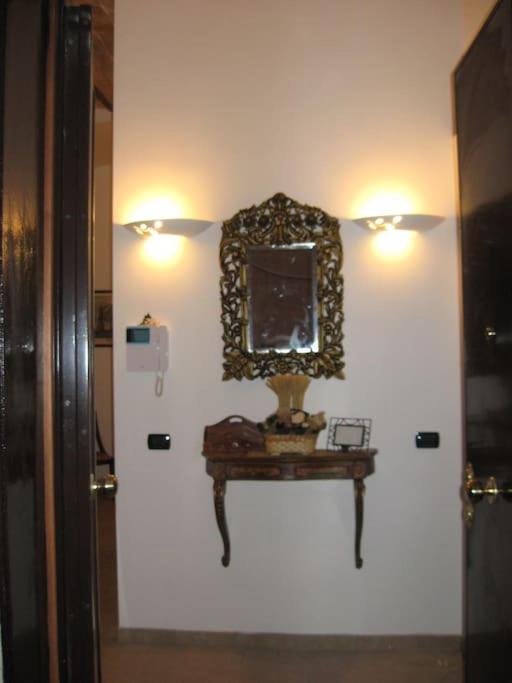 VIVILO COLLECTION - Opera Teather Apartment - very central