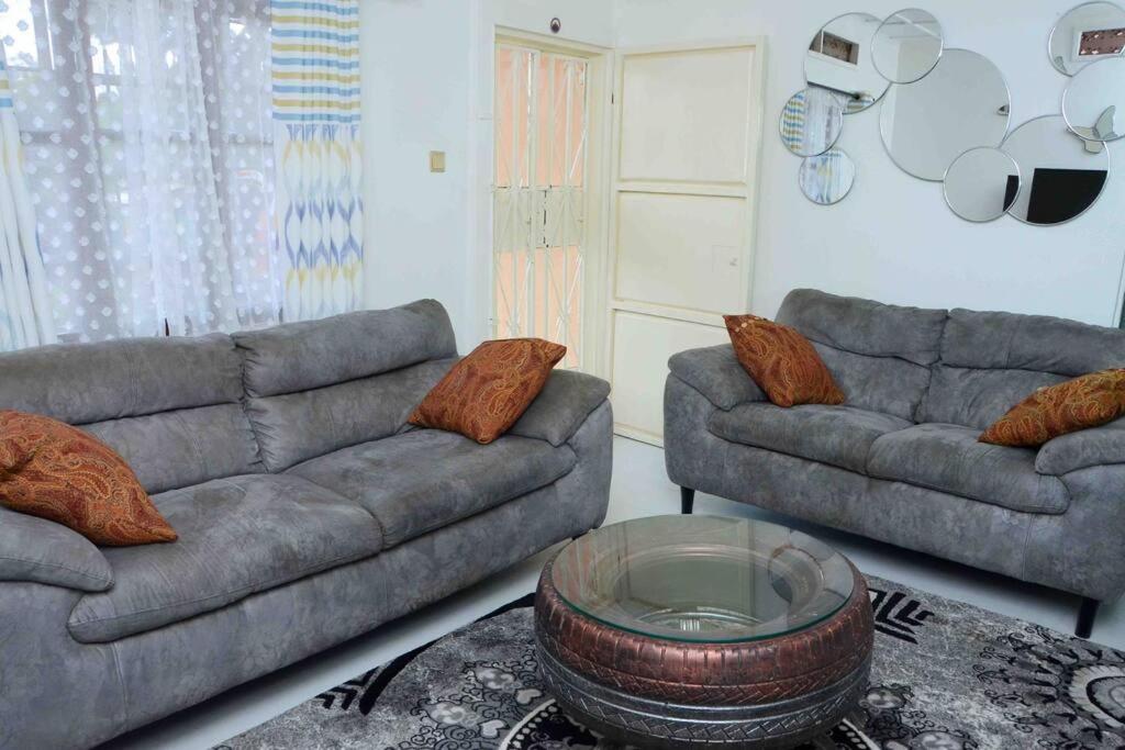 Mello Cozy Stand Alone Home . view 2