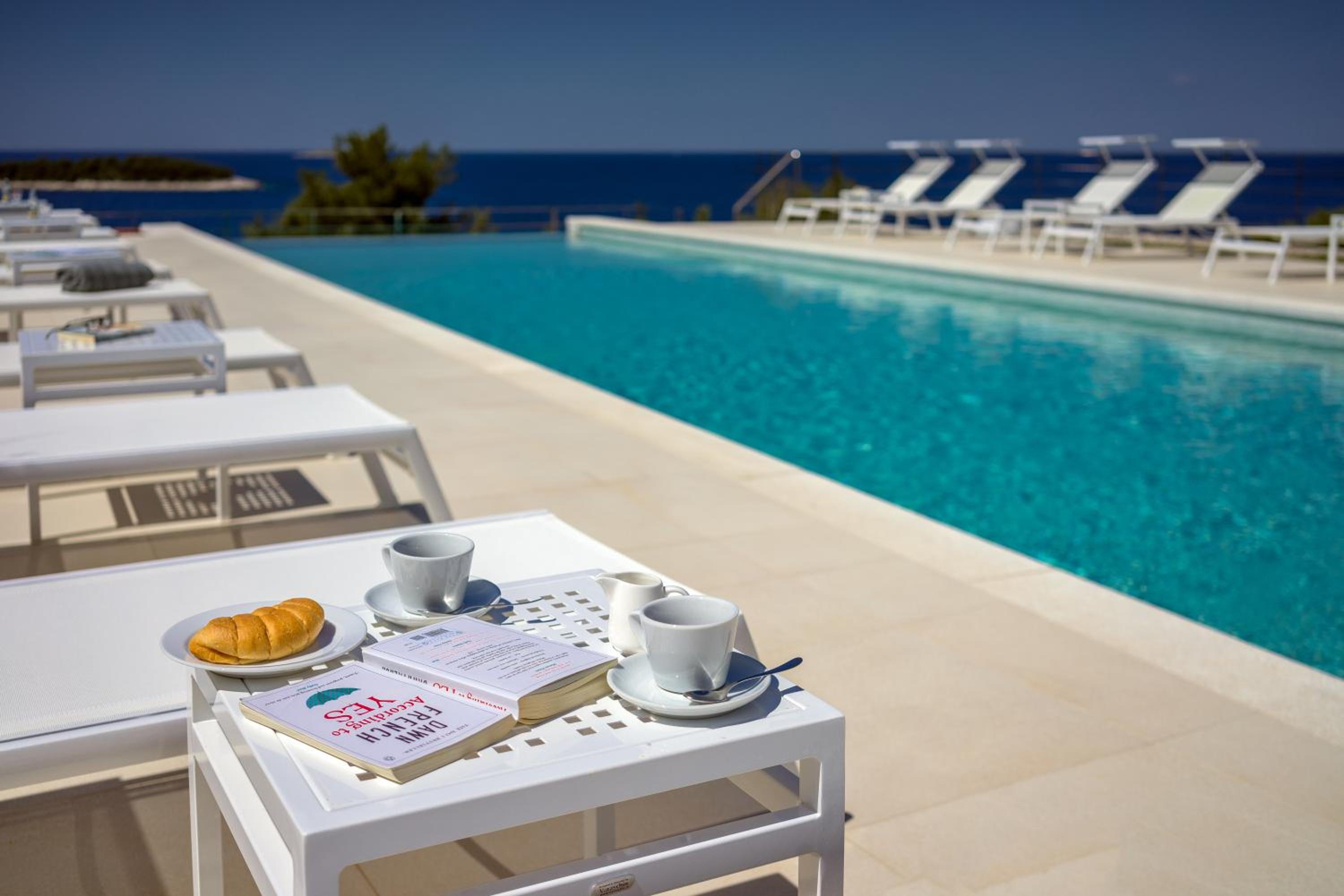 Golden Rays Luxury Villas & Apartments