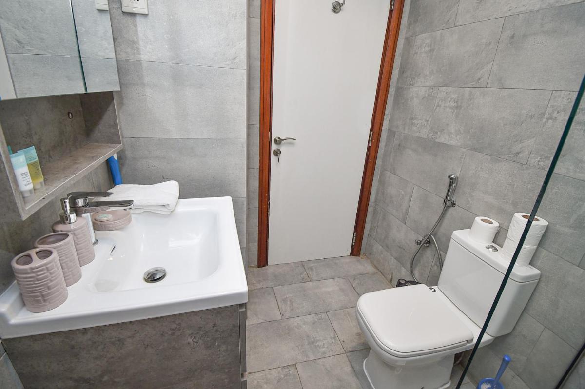 Cozy 1 Bedroom with Study room in Dubai Marina - Ideal for 3 Guests - PRK