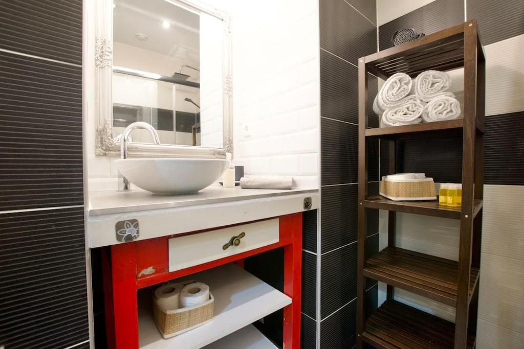 Standard Apartment by Hi5 - Bright central place (269) view 4