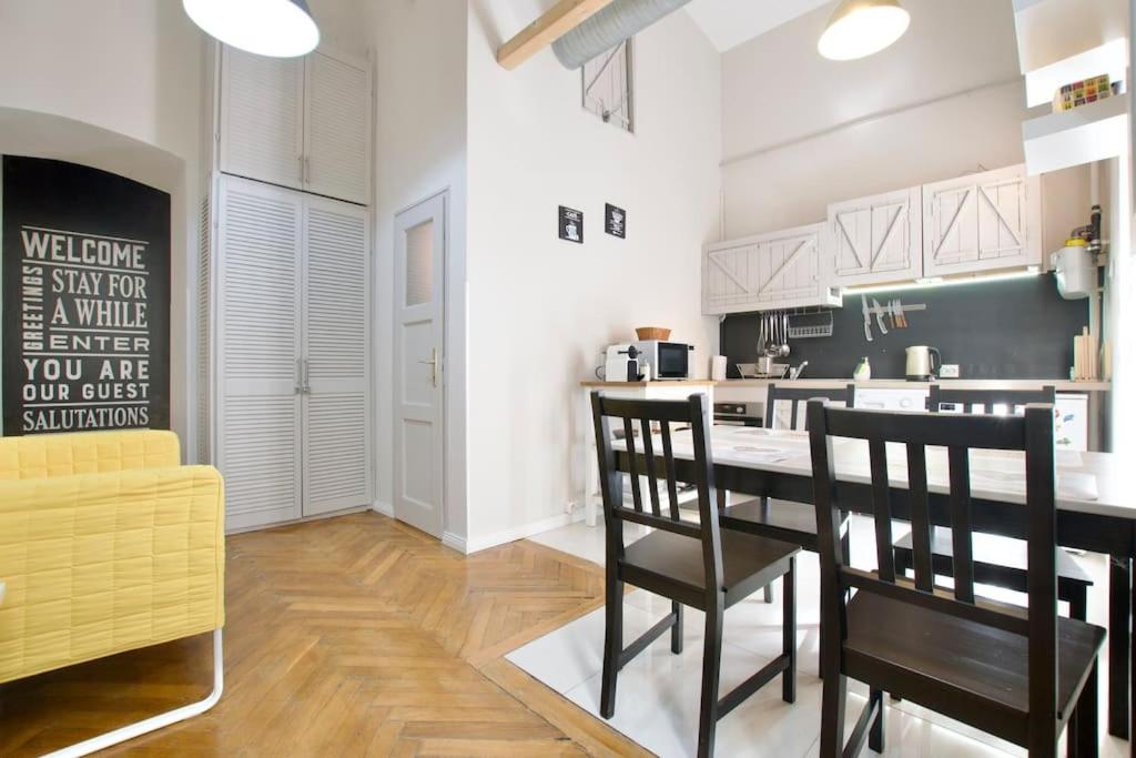 Standard Apartment by Hi5 - Bright central place (269) view 5