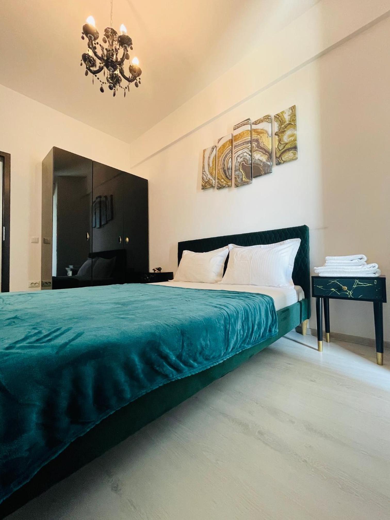 Family apartment near Palas Mall view 5