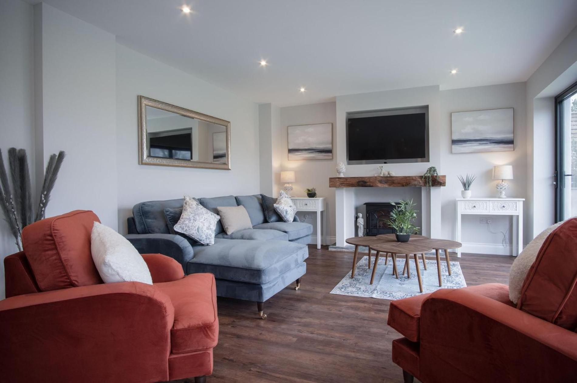 Kiln Park Farmhouse - 4 Bedroom Cottage - Narberth view 2