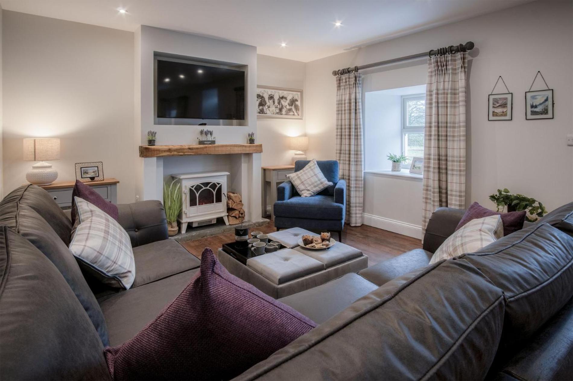 Kiln Park Farmhouse - 4 Bedroom Cottage - Narberth view 5
