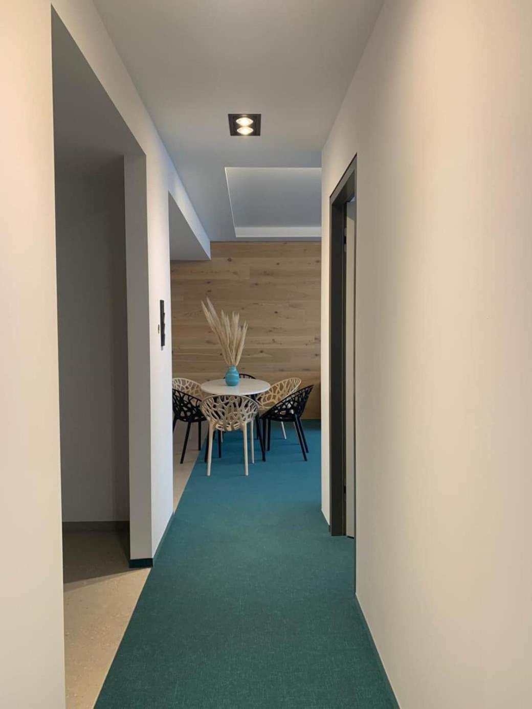 LAKESIDE Apartements