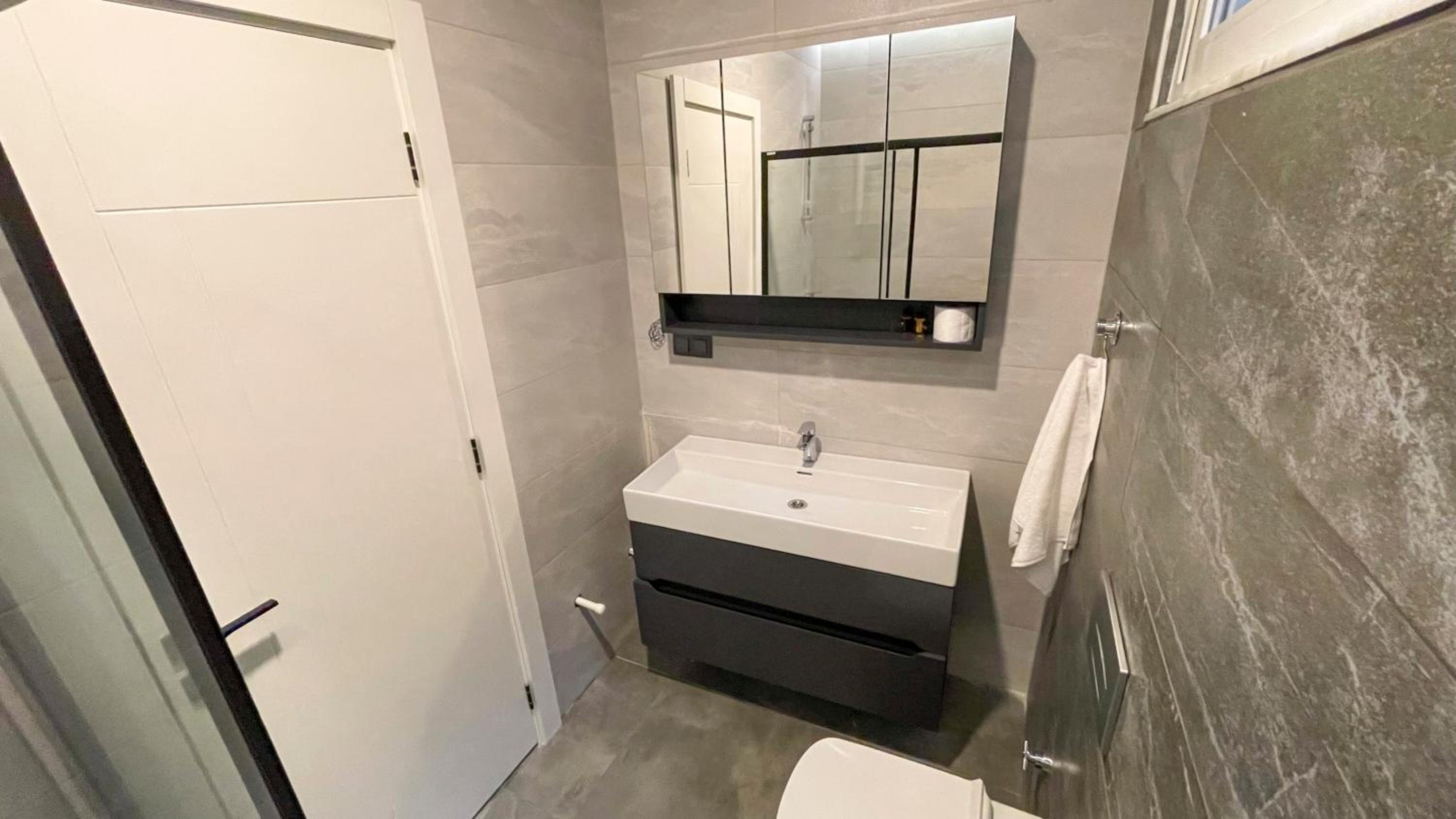 A old town - Image 12