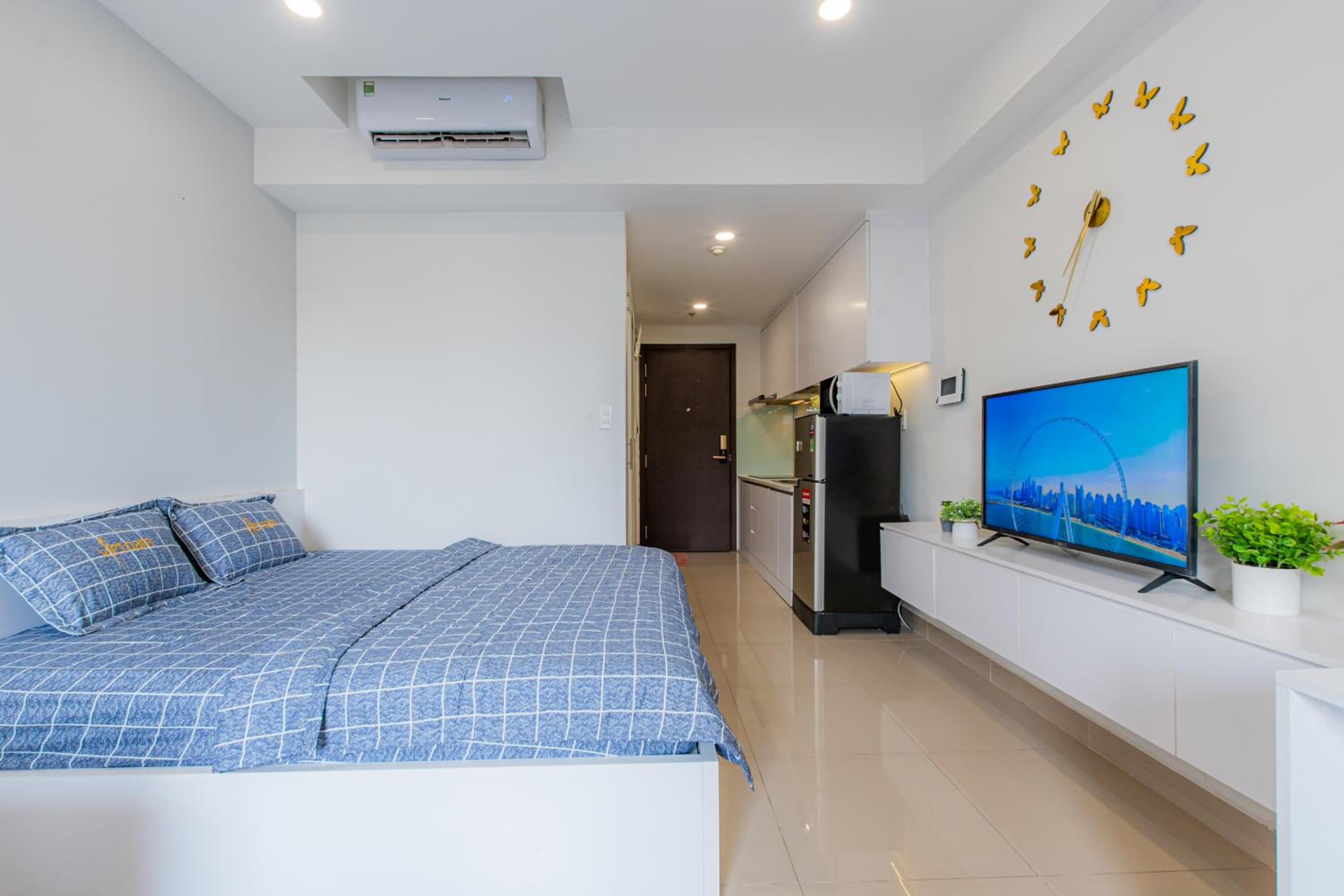 Orchard Park View Apartment-5 minutes from Airport