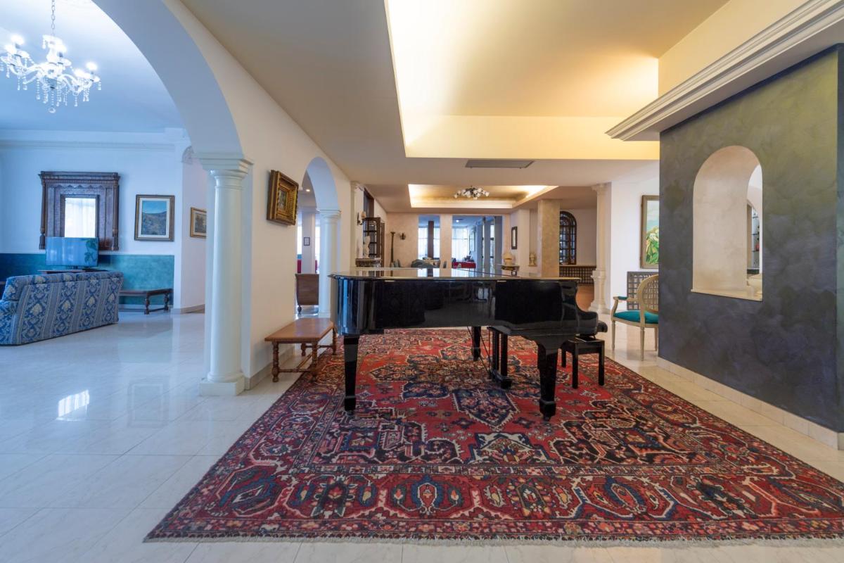 hotel reception
