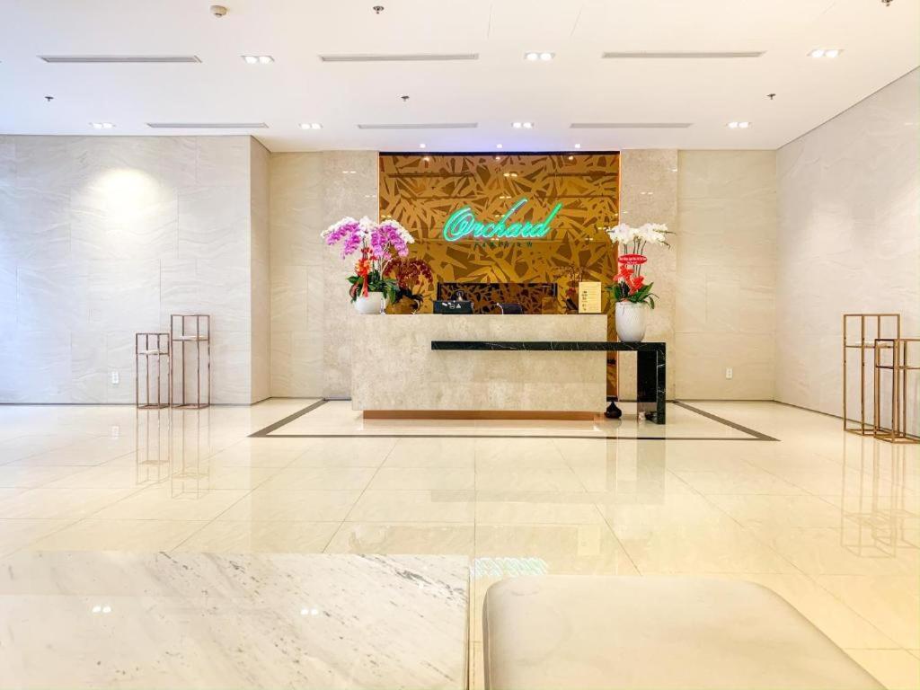 Orchard Park View Apartment-5 minutes from Airport