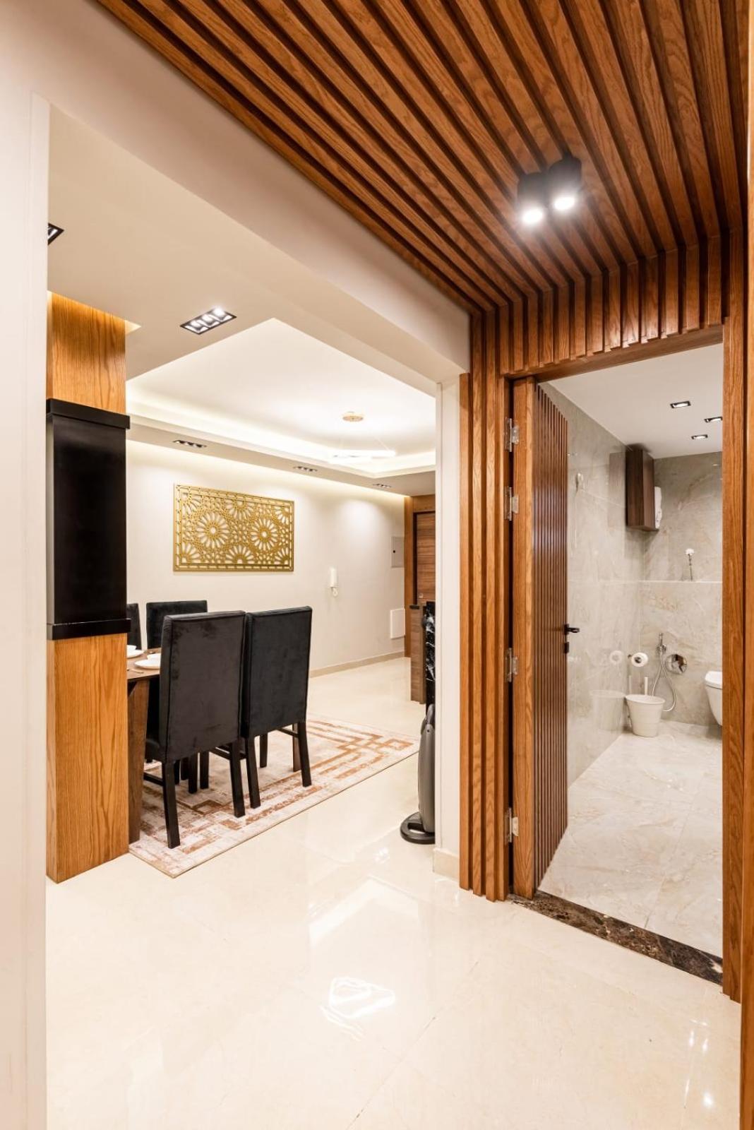 Superb & Simple 2 BDR Apt 5 min from Airport
