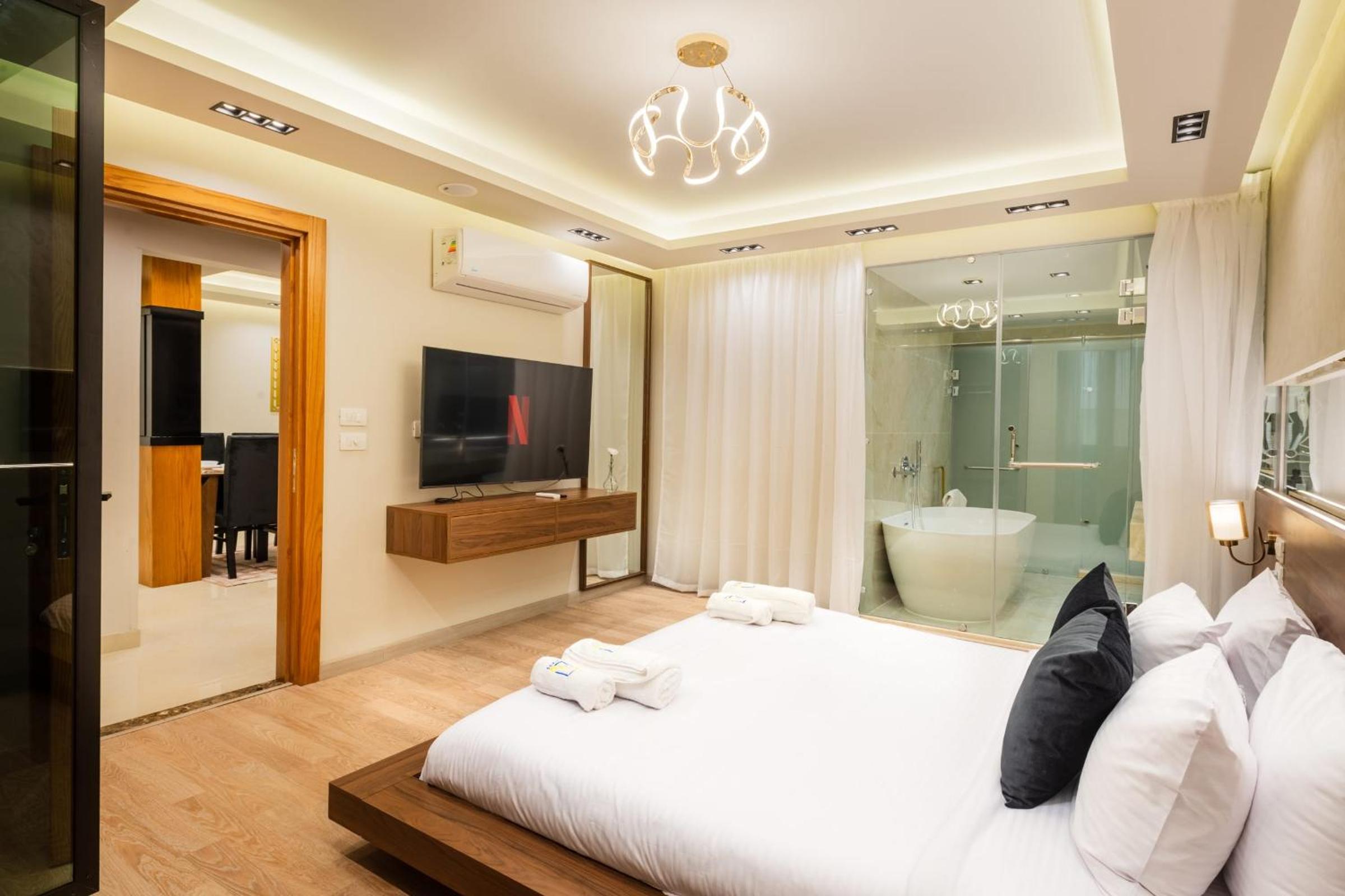 Superb & Simple 2 BDR Apt 5 min from Airport