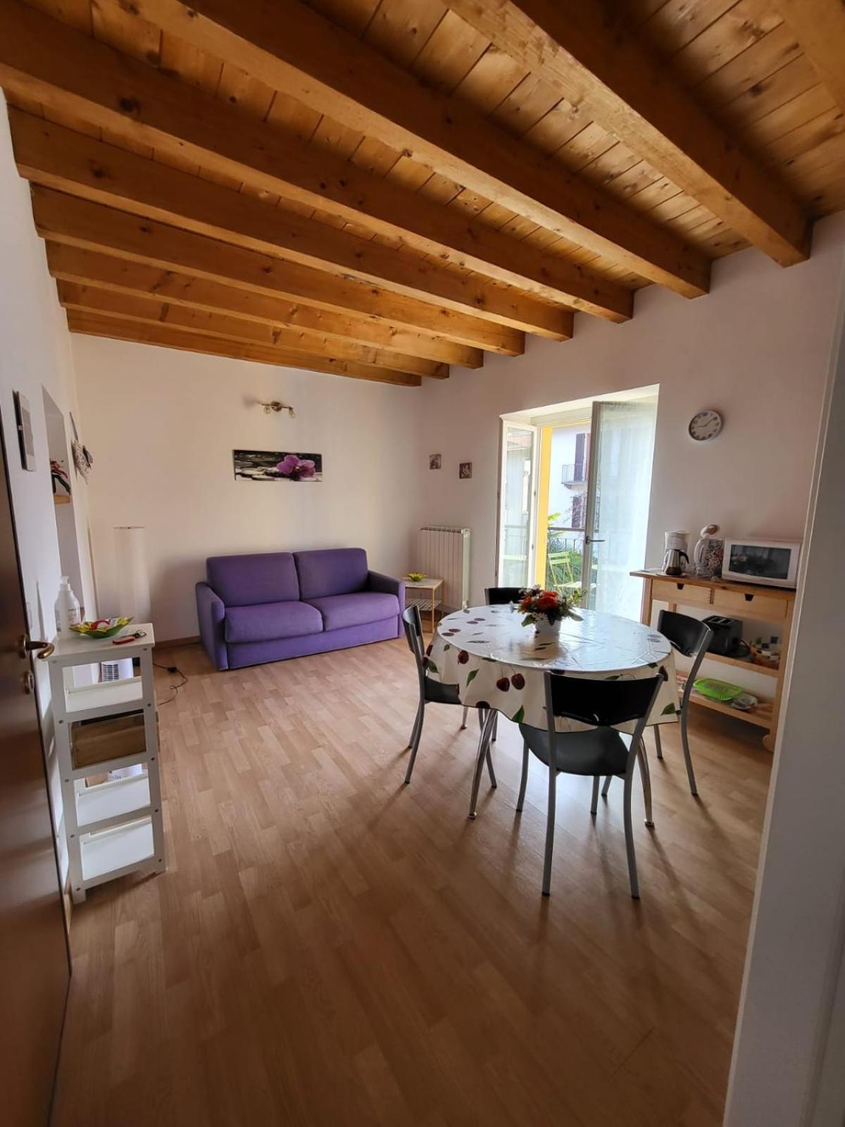 Lilla Apartment Residenza Silvana view 3