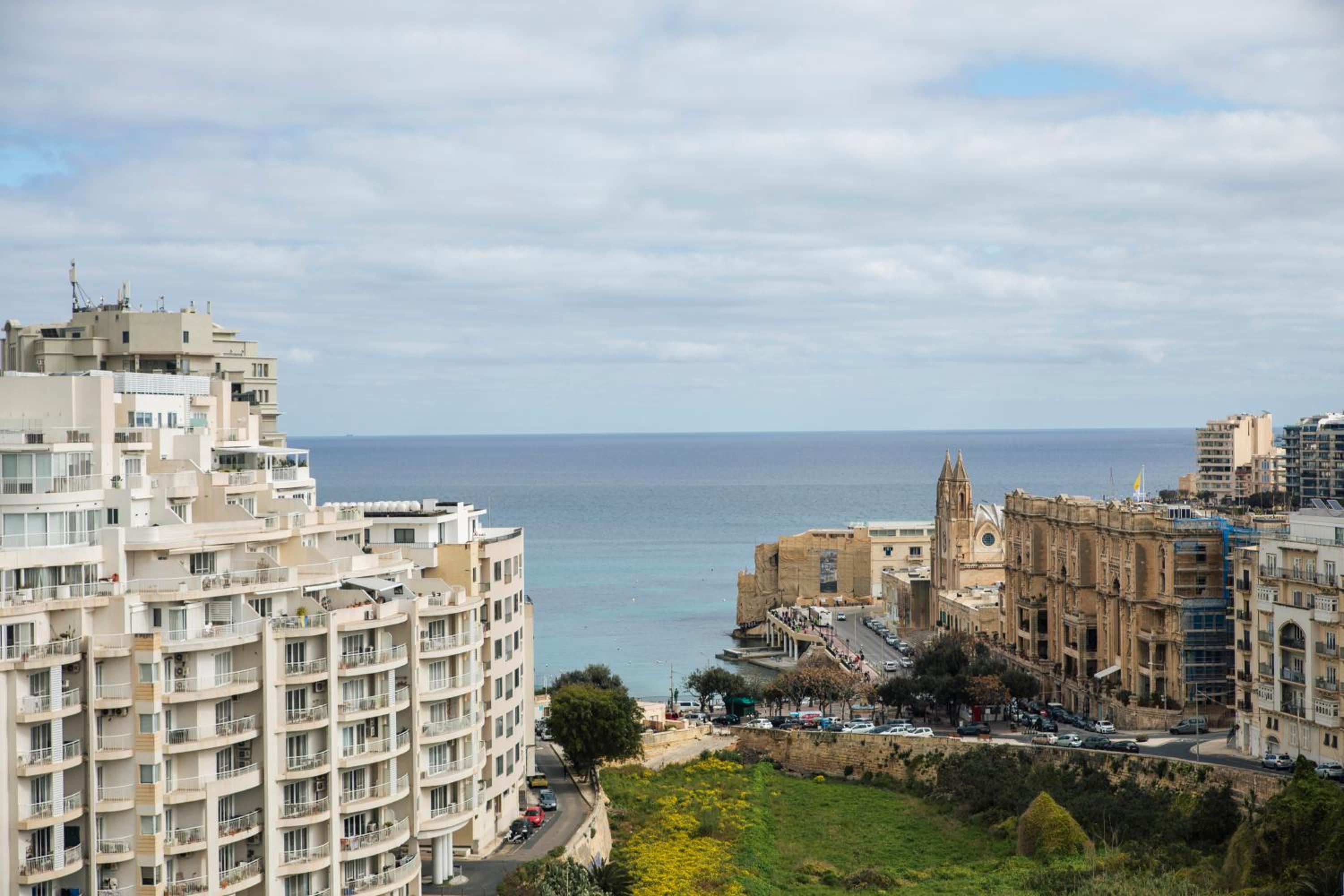Sea View Apartment 2 bedrooms 2 bathrooms, 2 minutes away from the sea photo 5