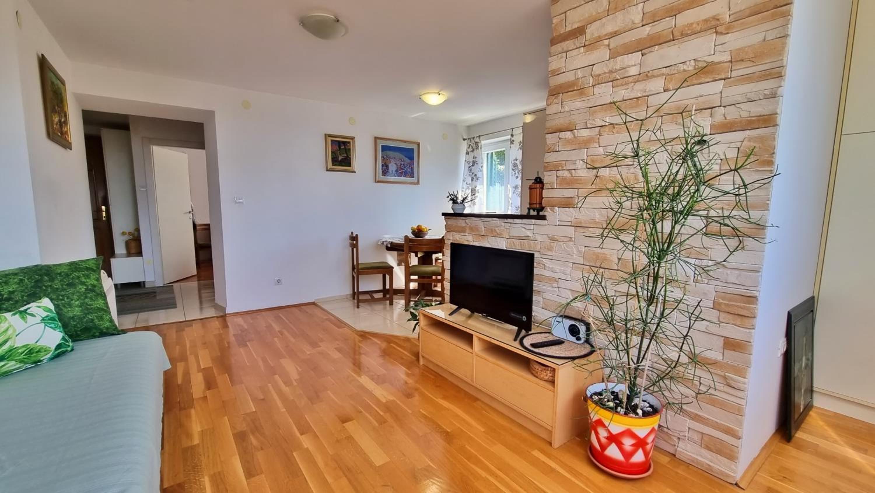 Apartment Tica