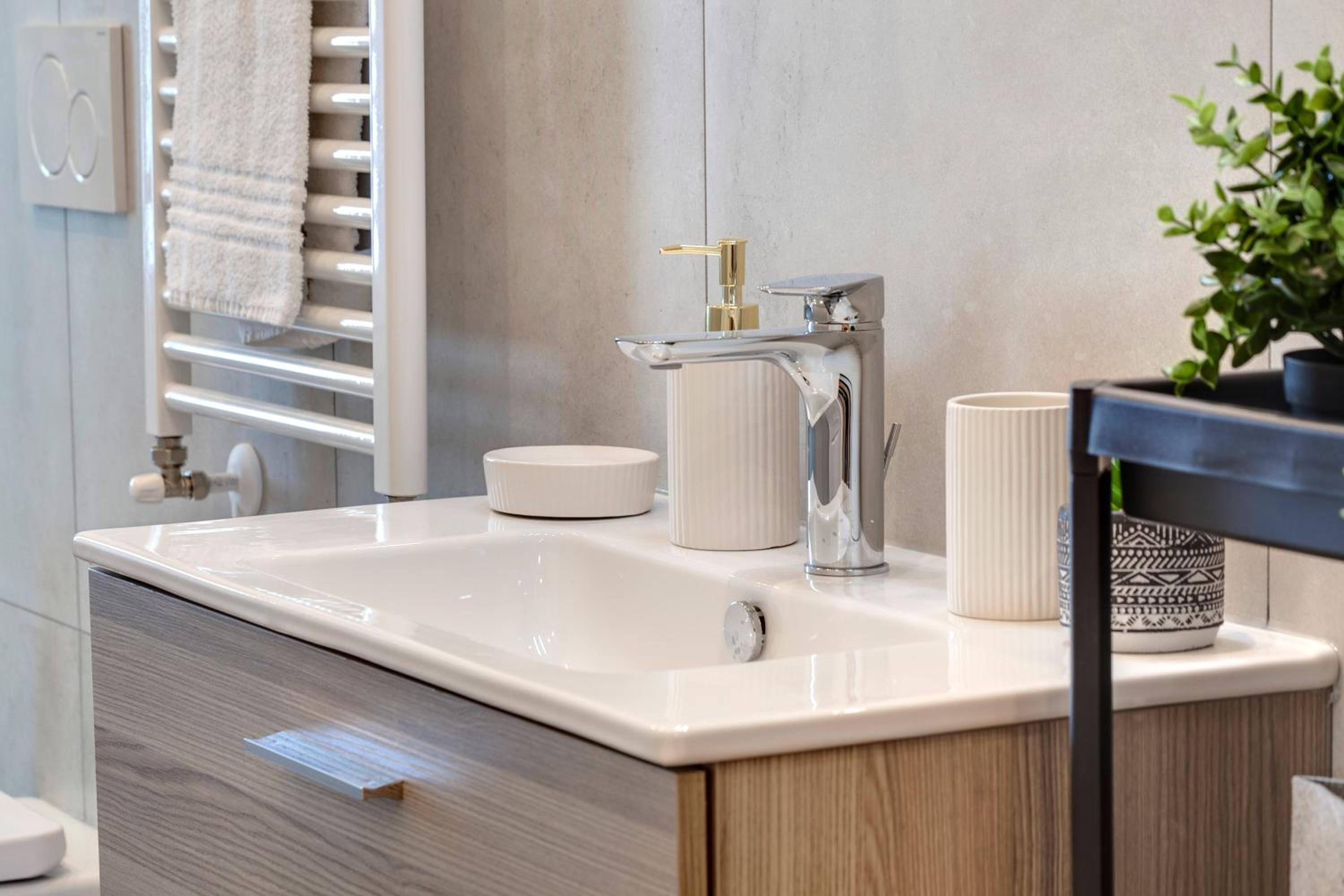Khione Apartment by Mamo Florence