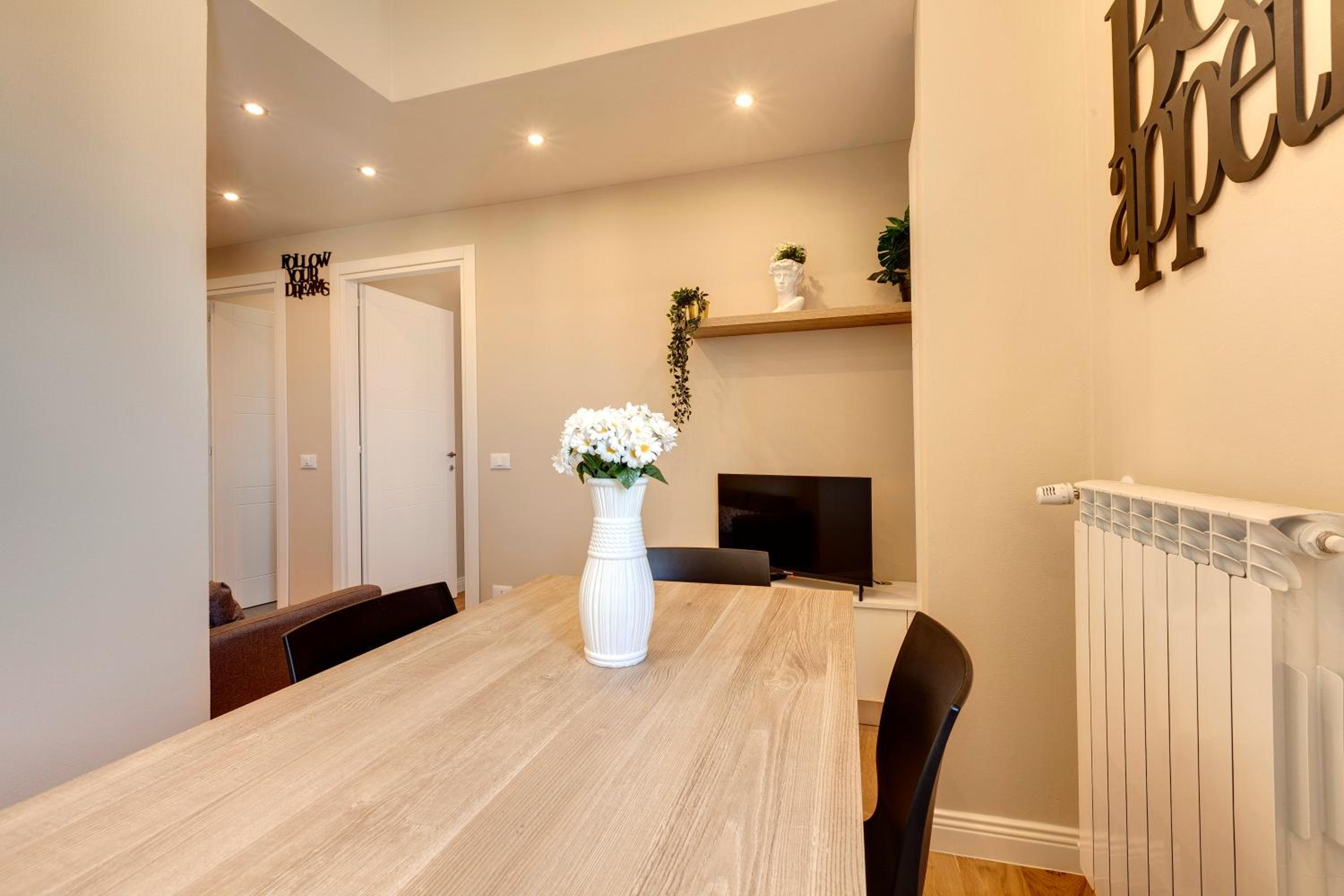 Khione Apartment by Mamo Florence