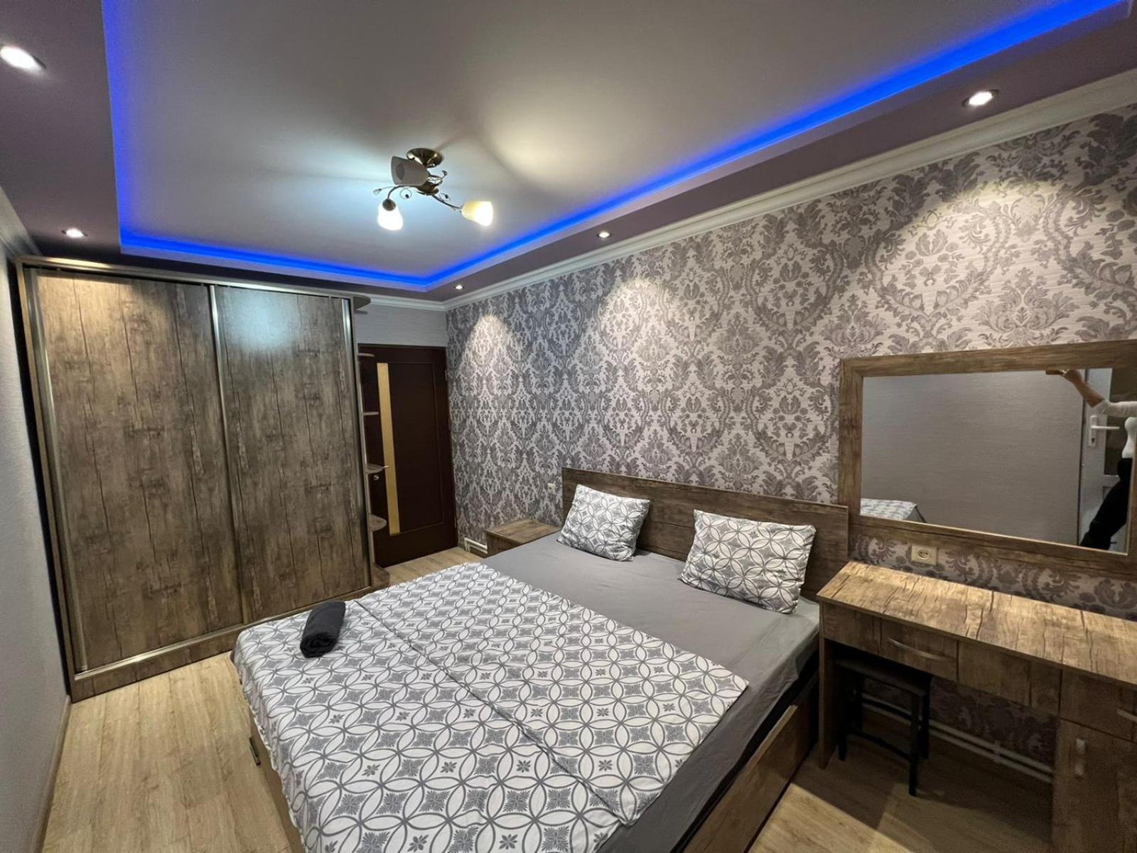 Luxury Apartment next to Opera and Northern Avenue in City Center