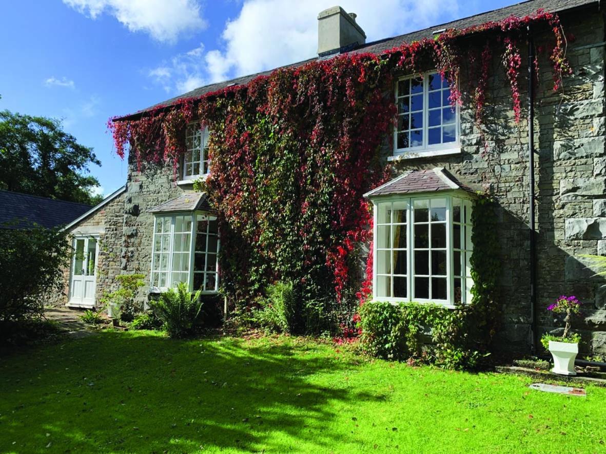Pontyclerc Farm House Bed and Breakfast view 2