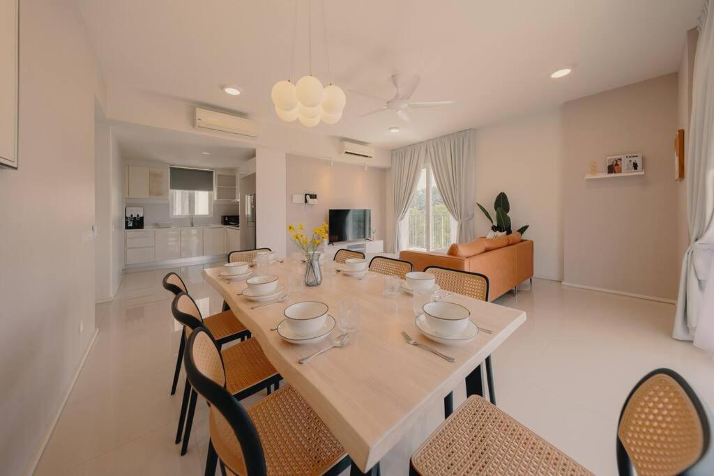 NEW! Spacious French Verdi 10pax 3BR WonderfulView photo 4