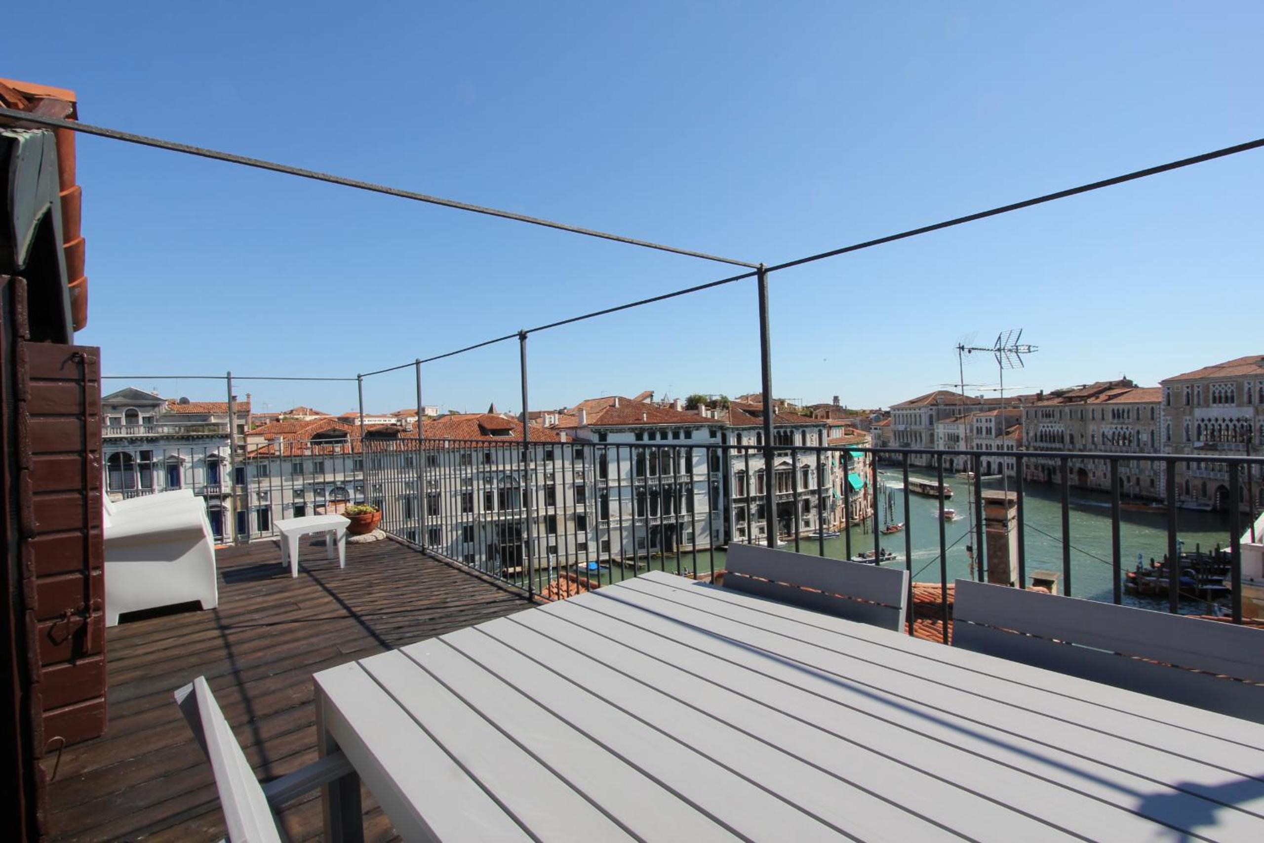 City Apartments Rialto Market