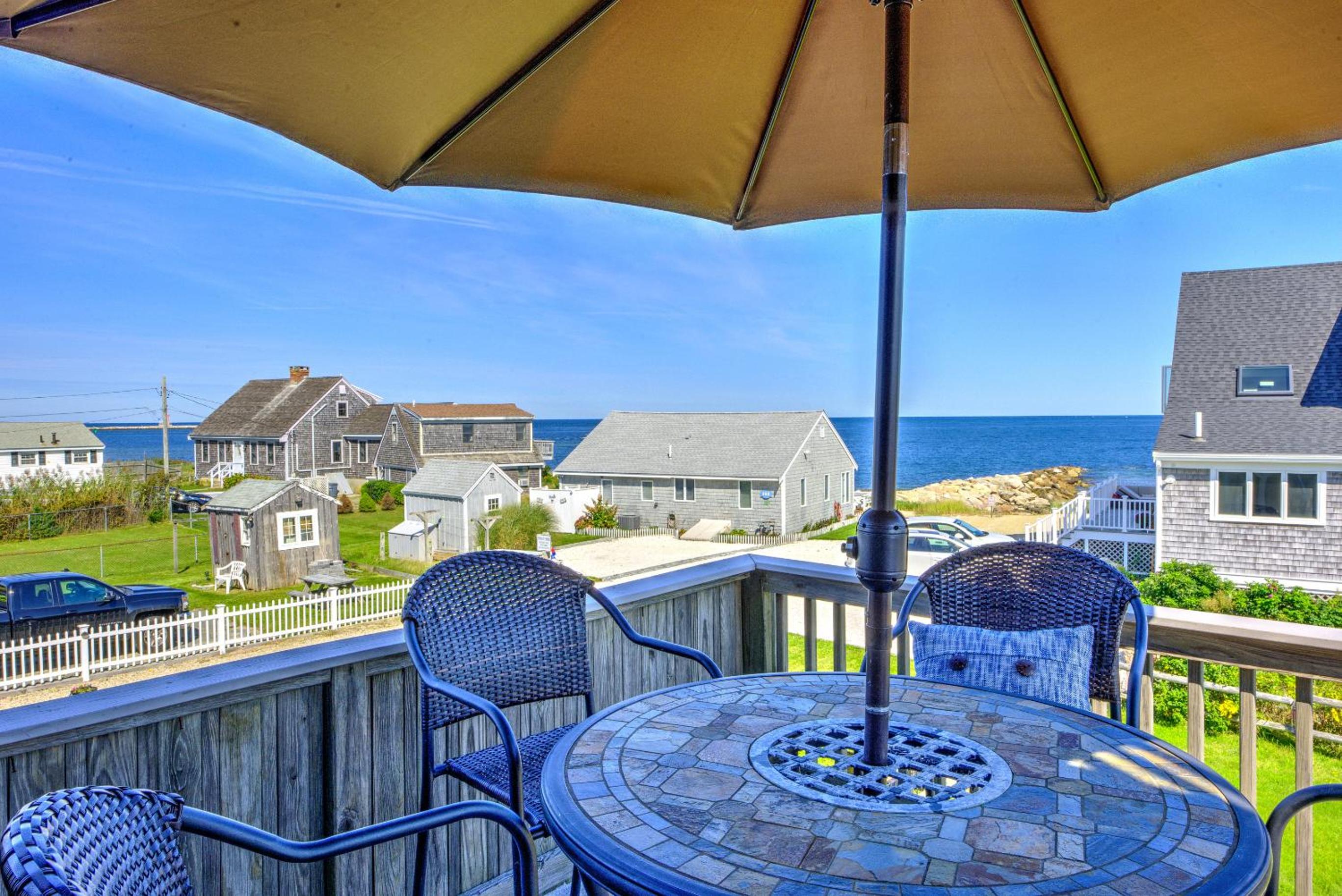 Modern Post Beam with Stunning Bay Views view 3