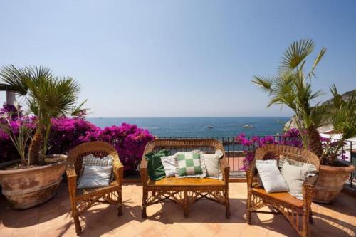 Estate4home - Villa San Montano photo 2