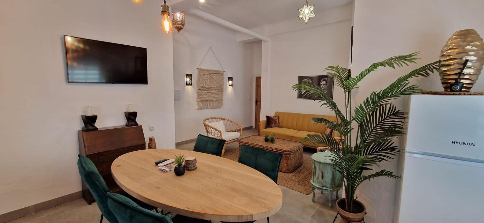 Holidays2Malaga Juan de Austria 2 bed & 2 bathroom 800 mts from Old Town