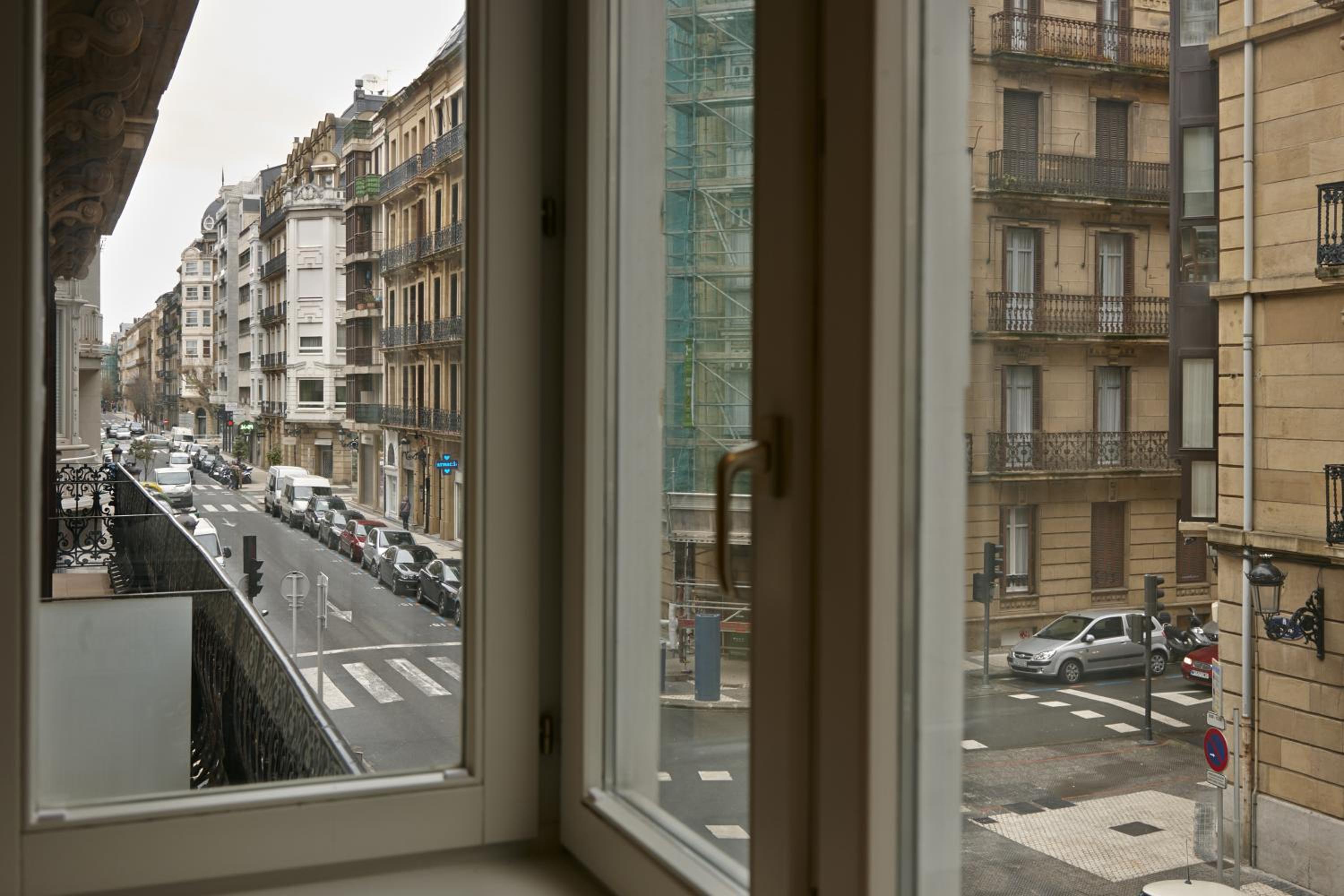 Easo Suite 1 by FeelFree Rentals