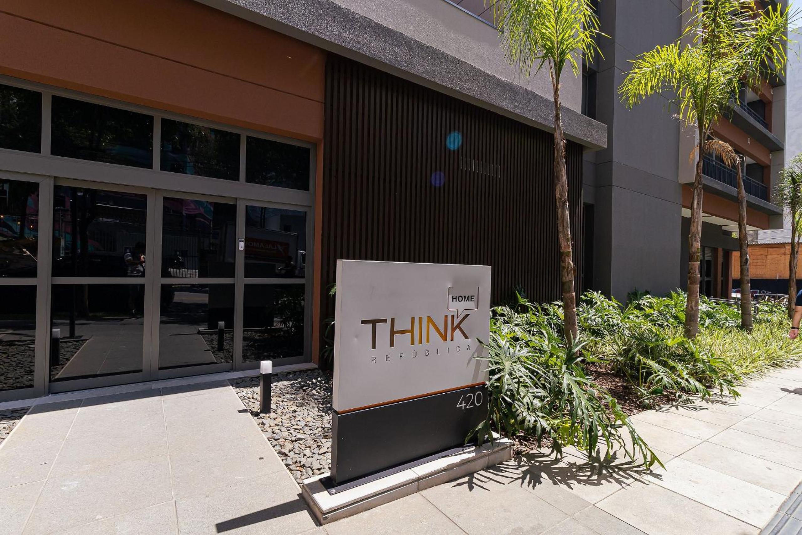 Vossa Bossa Think Republica