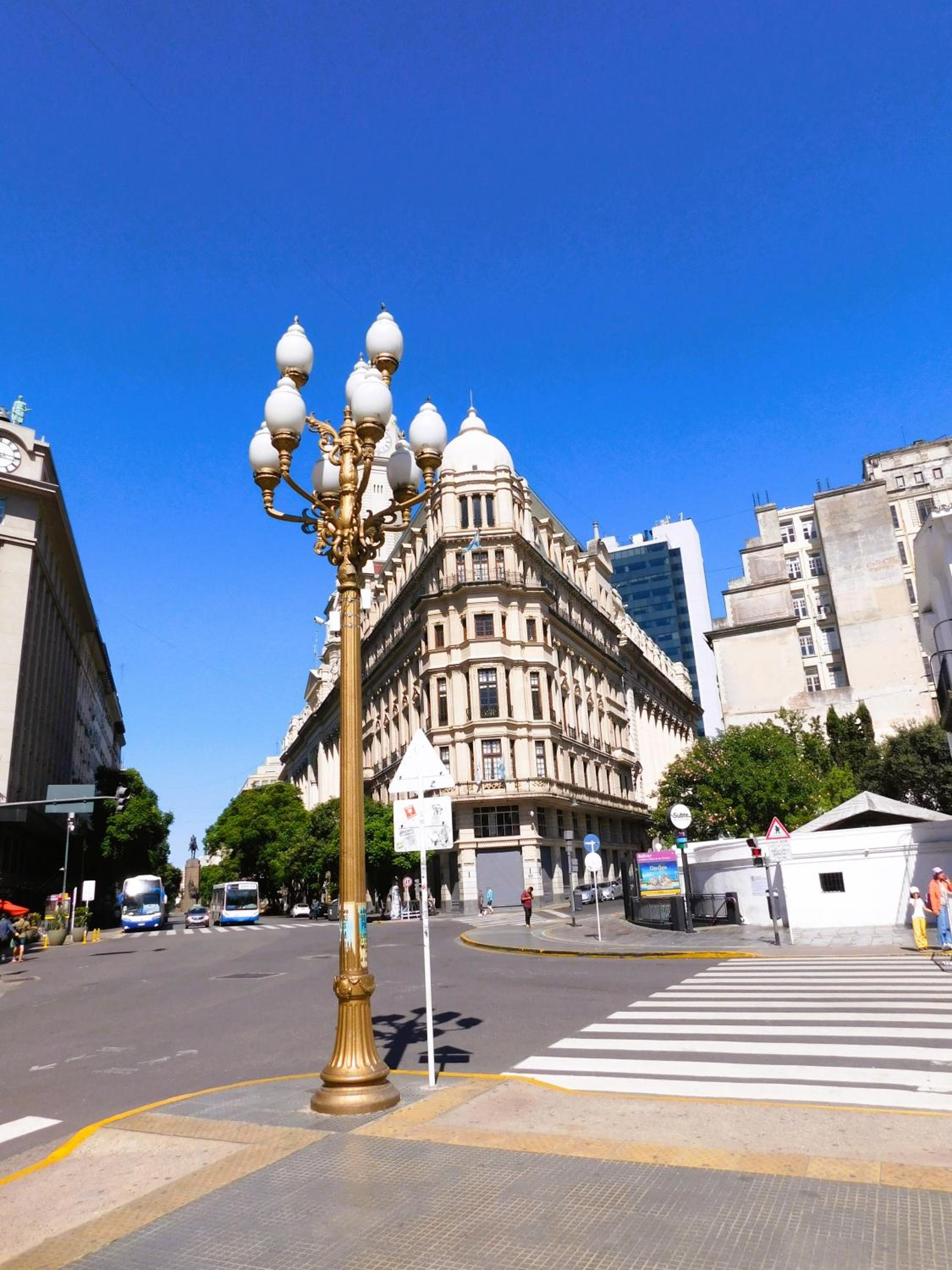 APARTAMENTO OCHAVA Reseva por mas noches y paga menos