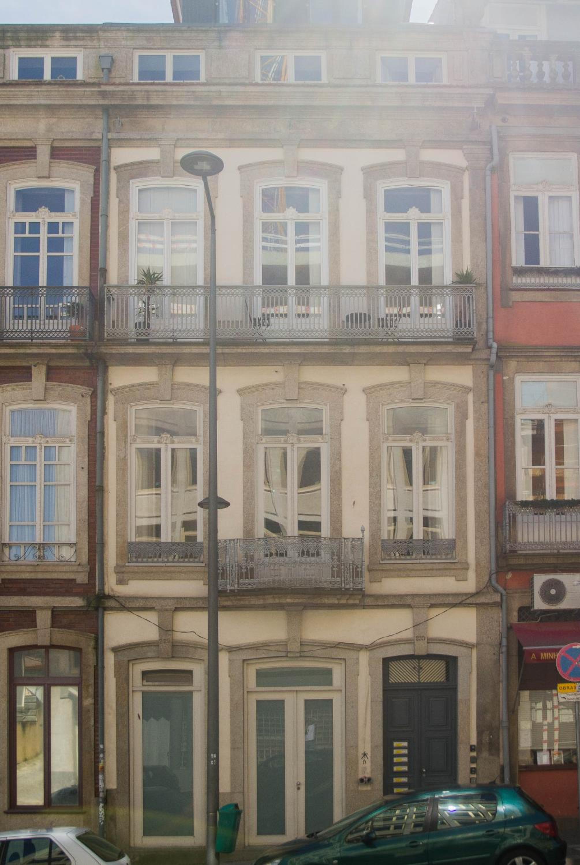 Modern Charming Loft with balcony in central Porto by Lisbeyond view 2