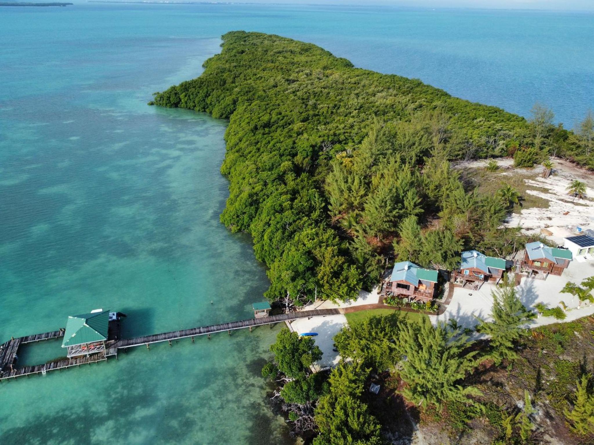 Therapy Cabins - Belize Island Experience