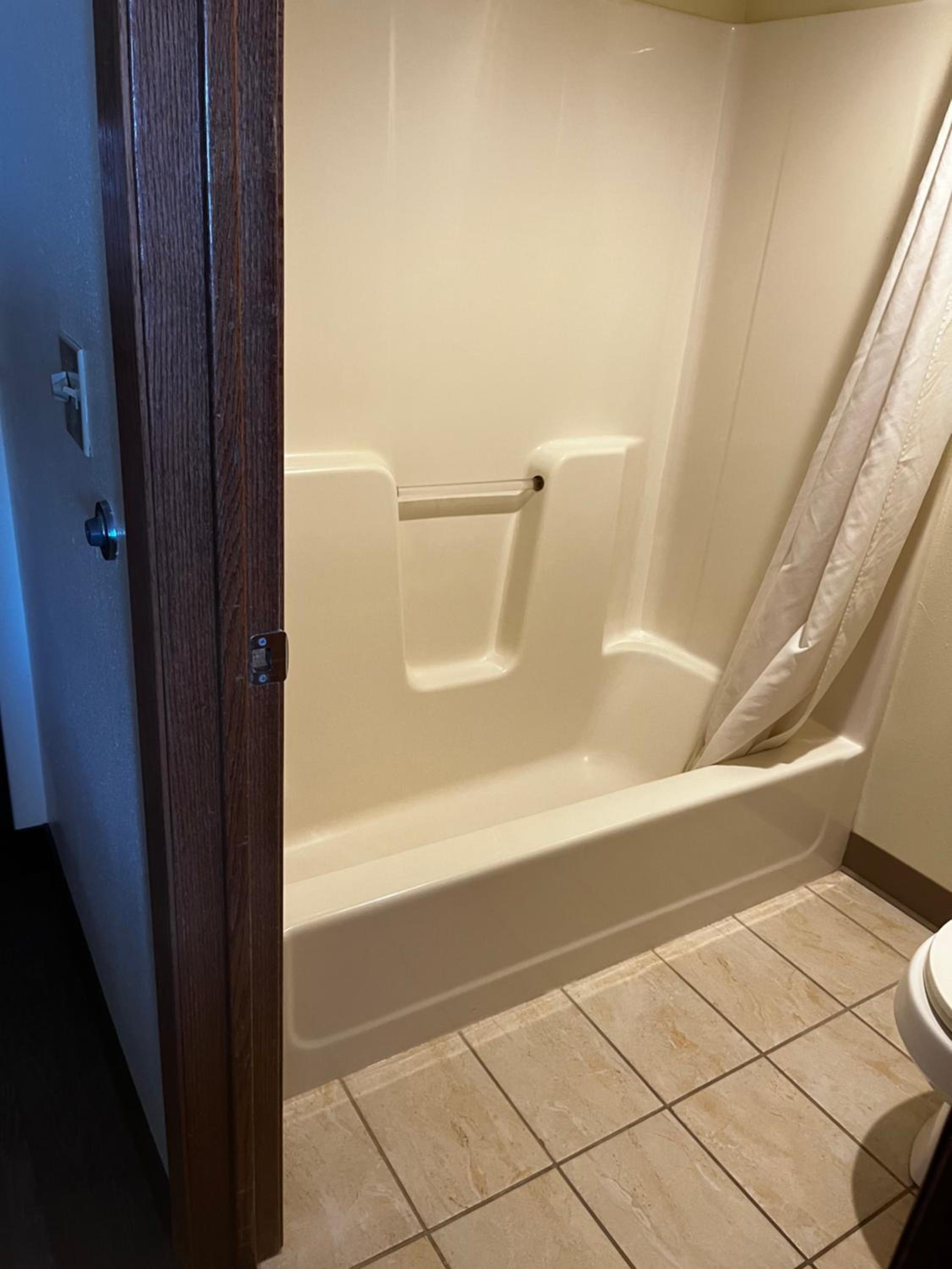 Super 8 by Wyndham Smithville Kansas City - Property Image 7