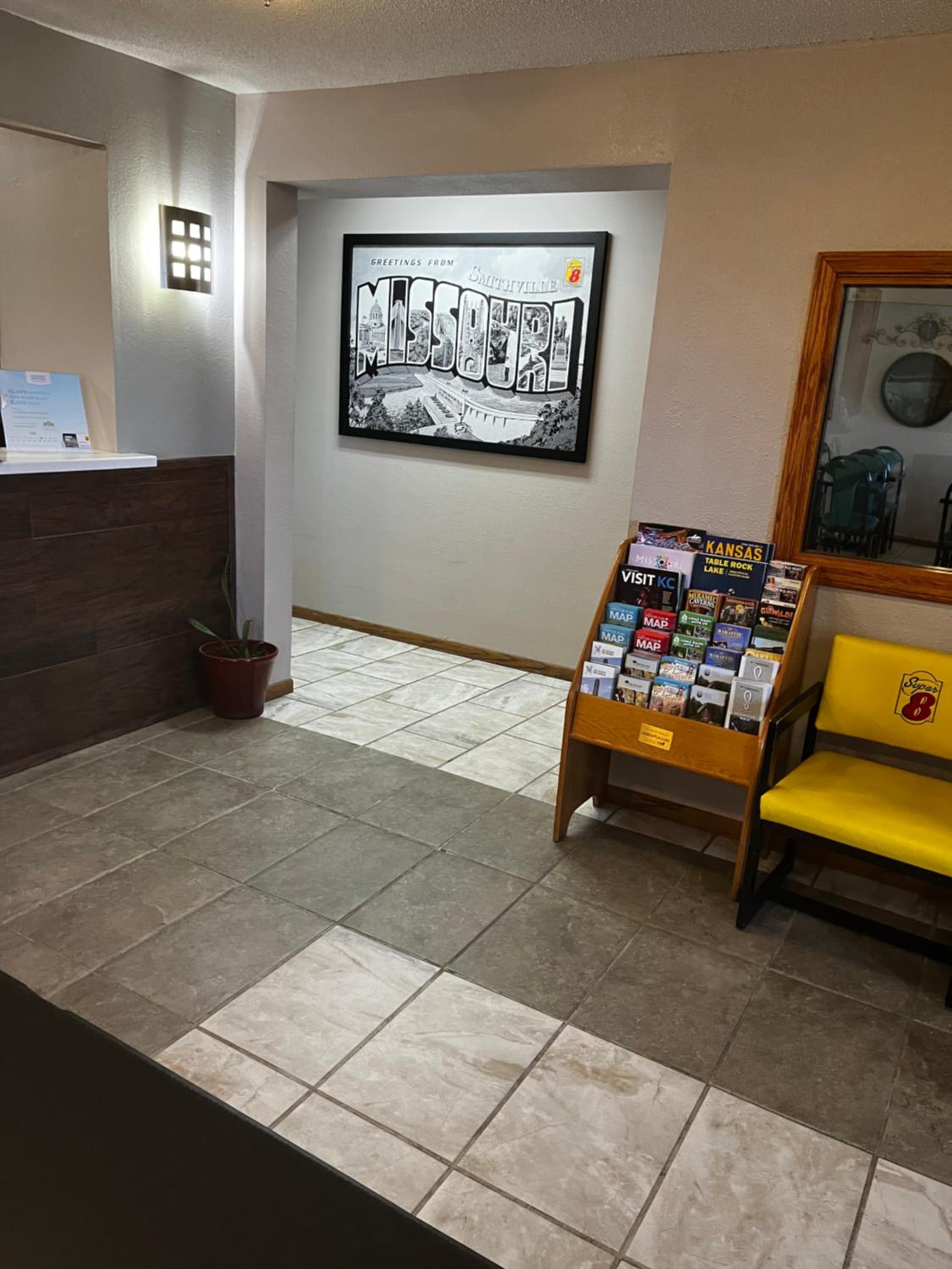 Super 8 by Wyndham Smithville Kansas City - Property Image 6