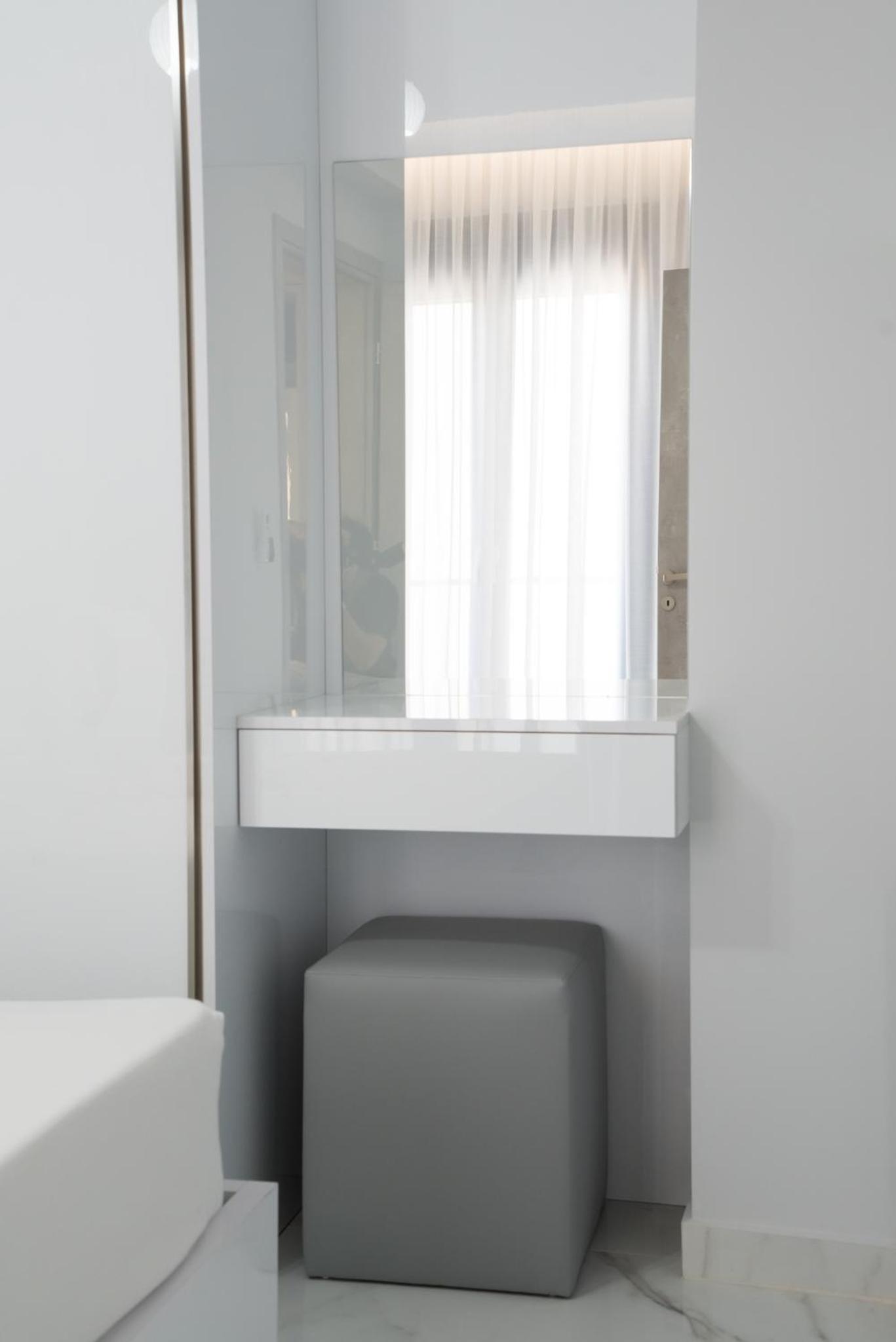 RAFAELA SUITES