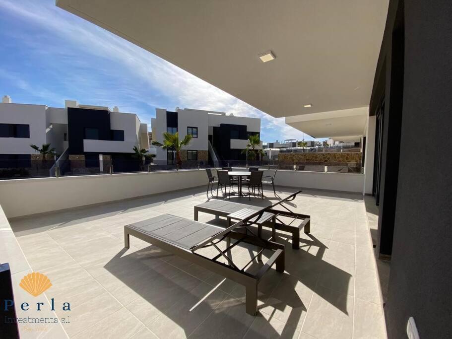 Beautiful new south facing bungalow with large terrace