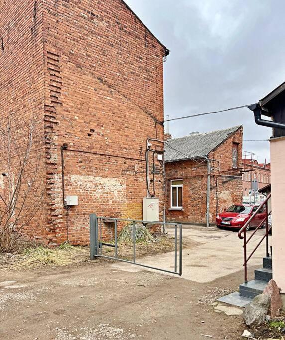 Quality 1 BD Old Town Apartment by Hostlovers view 3