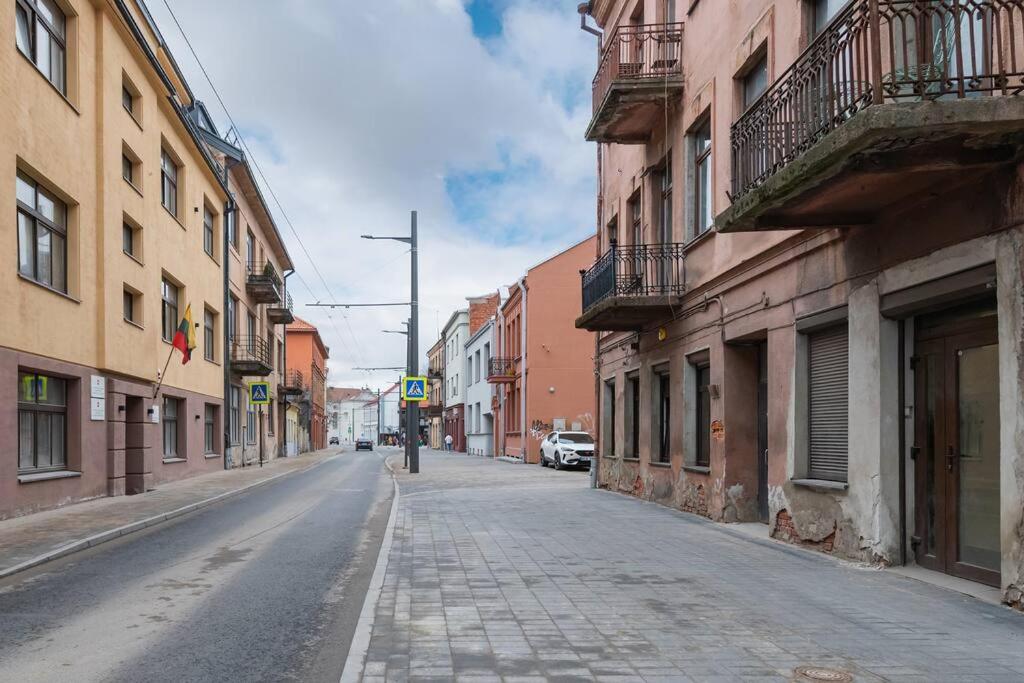 Quality 1 BD Old Town Apartment by Hostlovers view 2