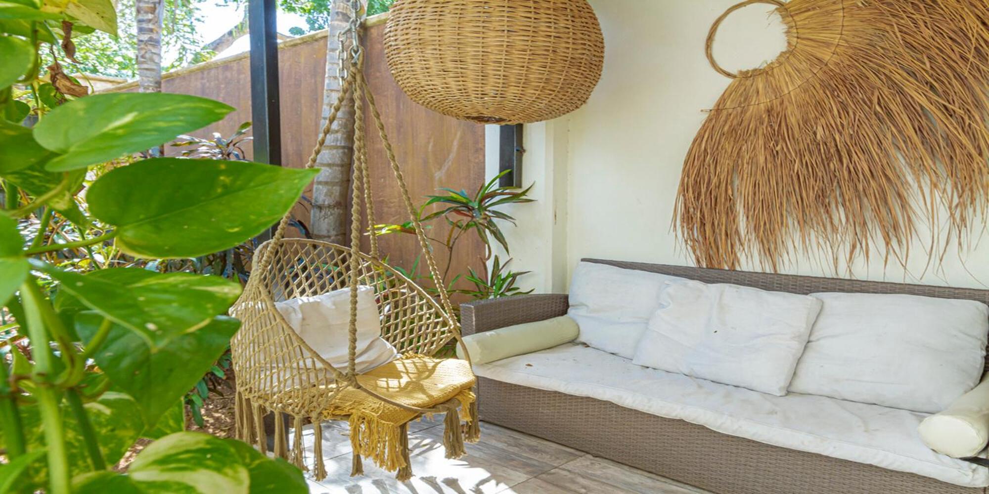 AKAB Modern & Tropical Apartment