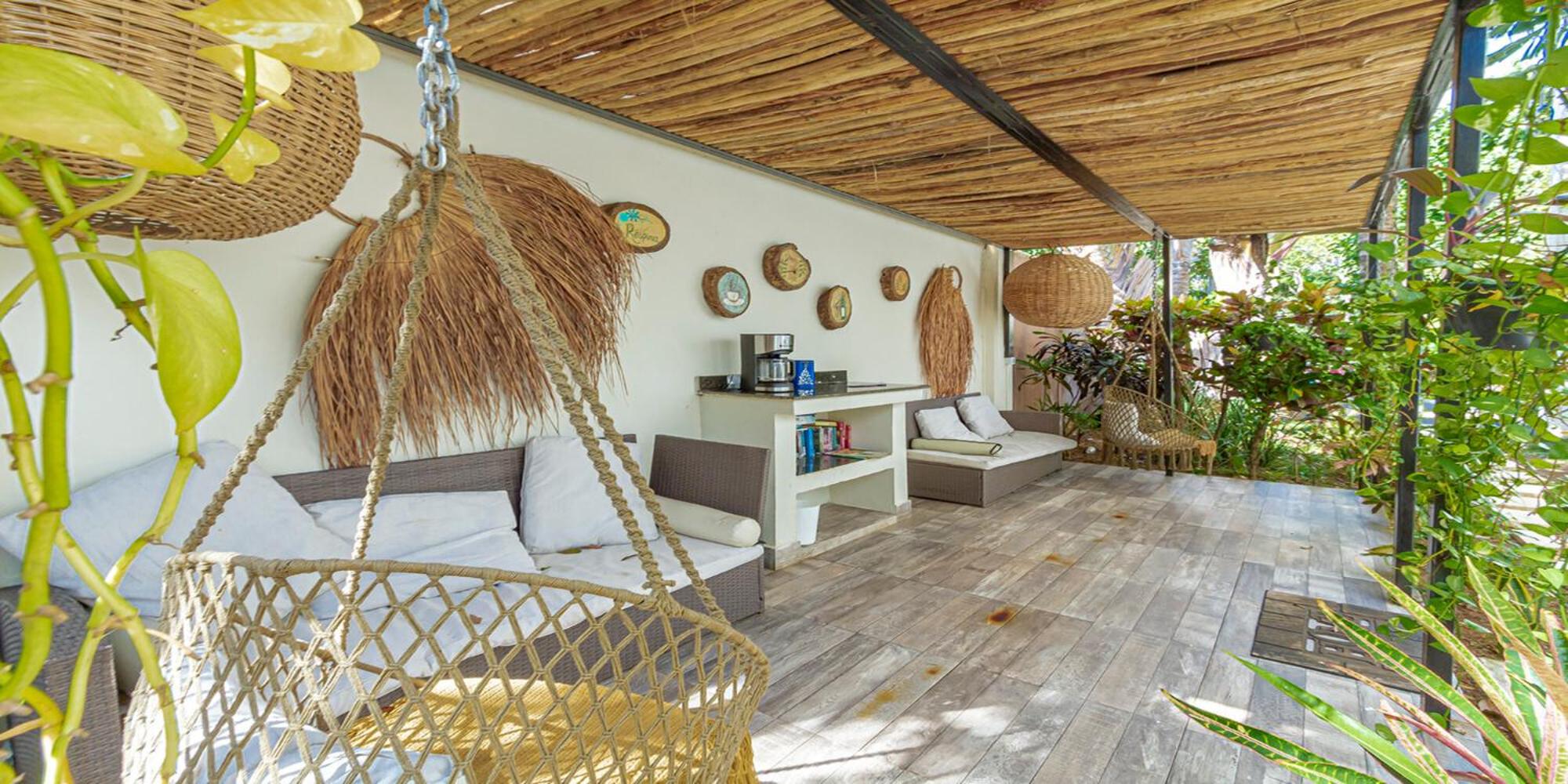 AKAB Modern & Tropical Apartment
