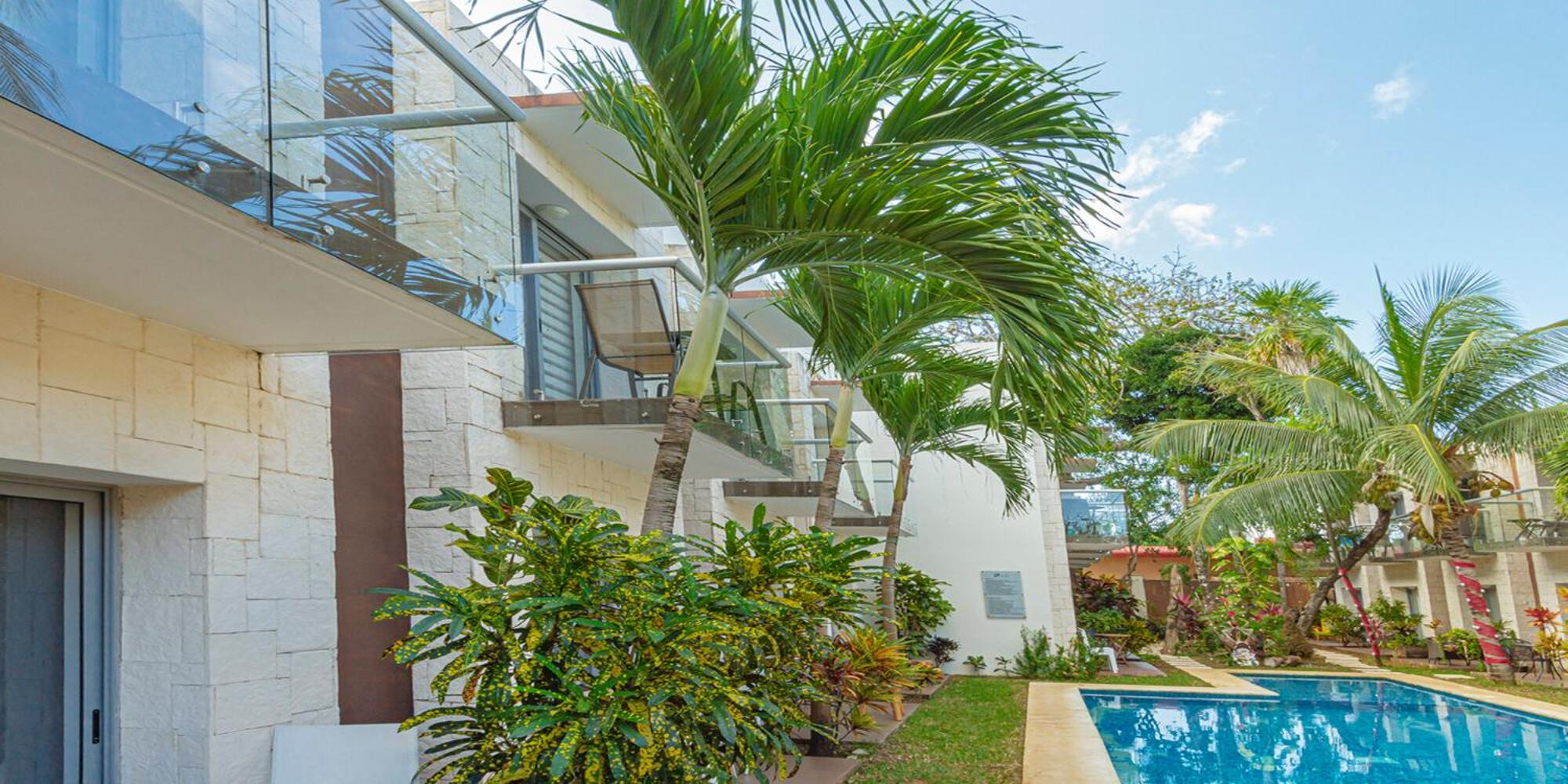 AKAB Modern & Tropical Apartment