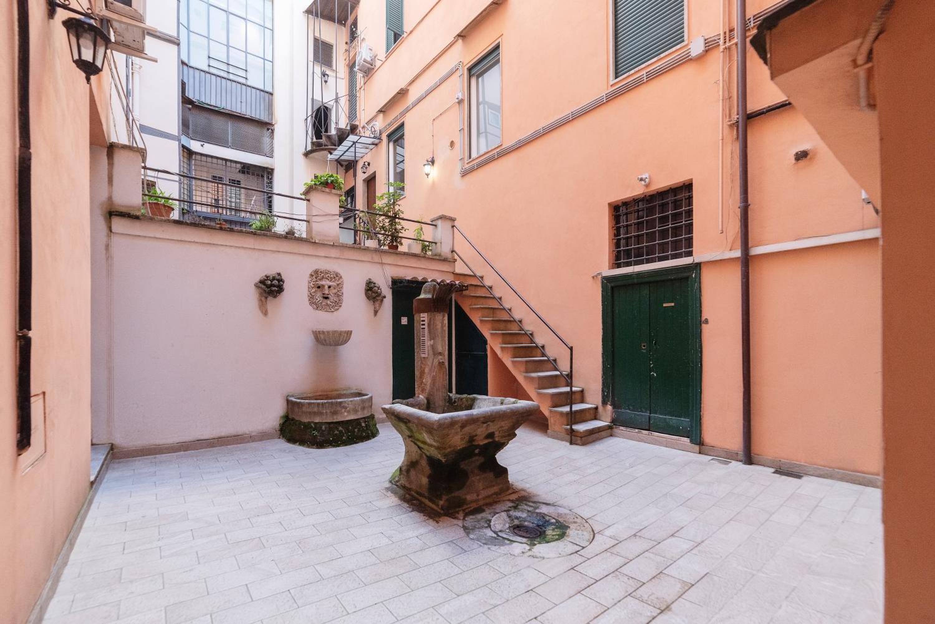 Spanish Steps Corner